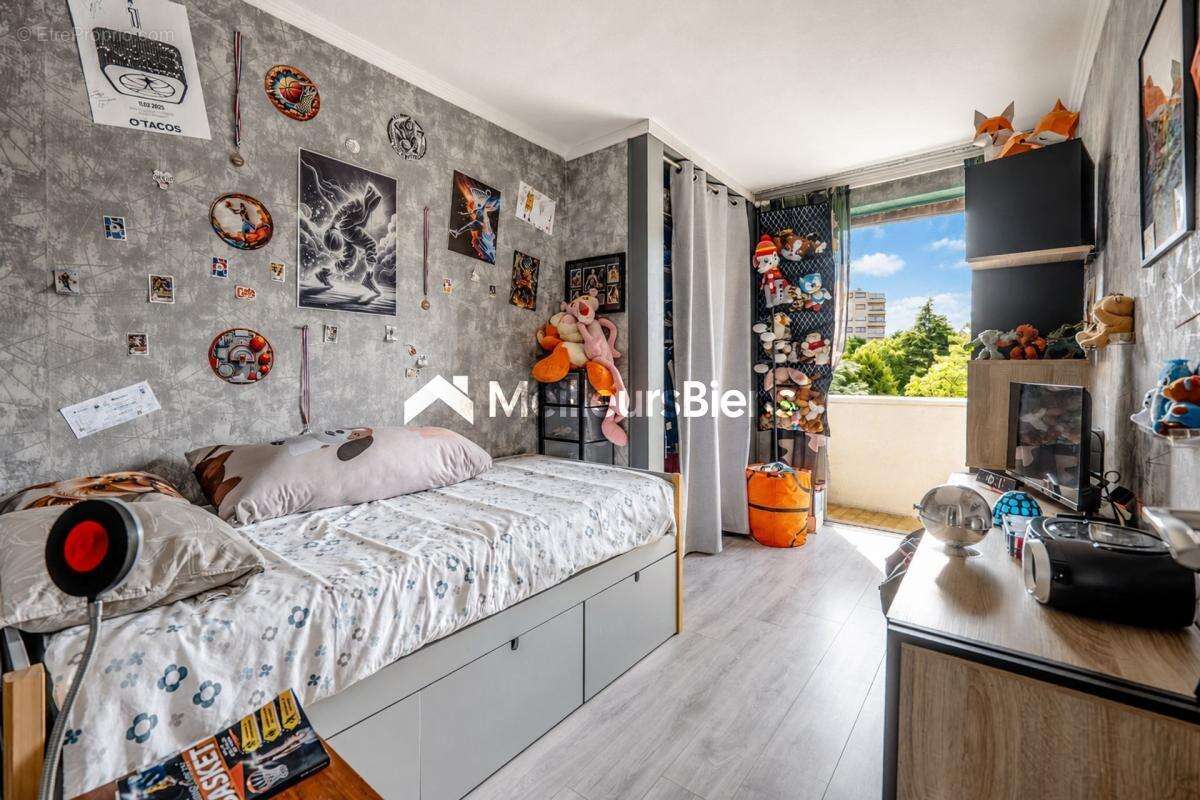 Appartement à FRESNES