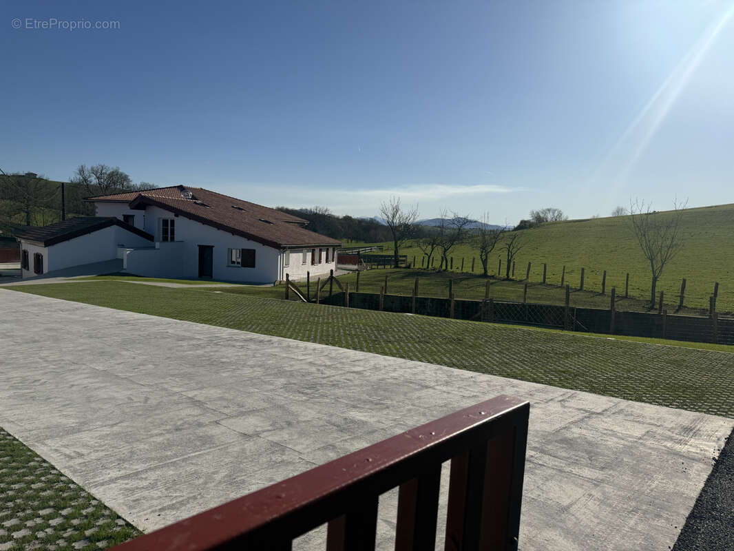 Appartement à BARDOS