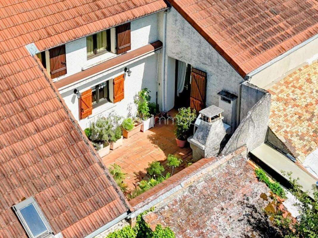 Maison à LE TREMBLAY-SUR-MAULDRE