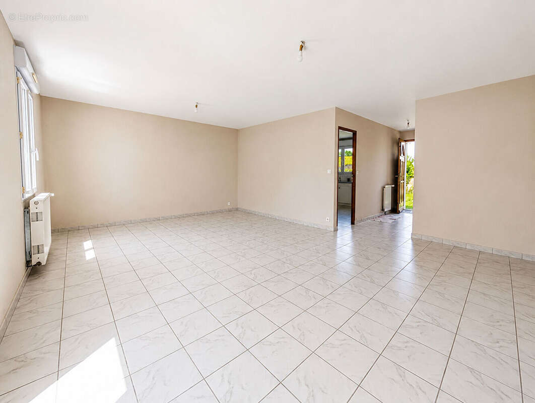 Maison 101 m² à Croutelle  - photo 3