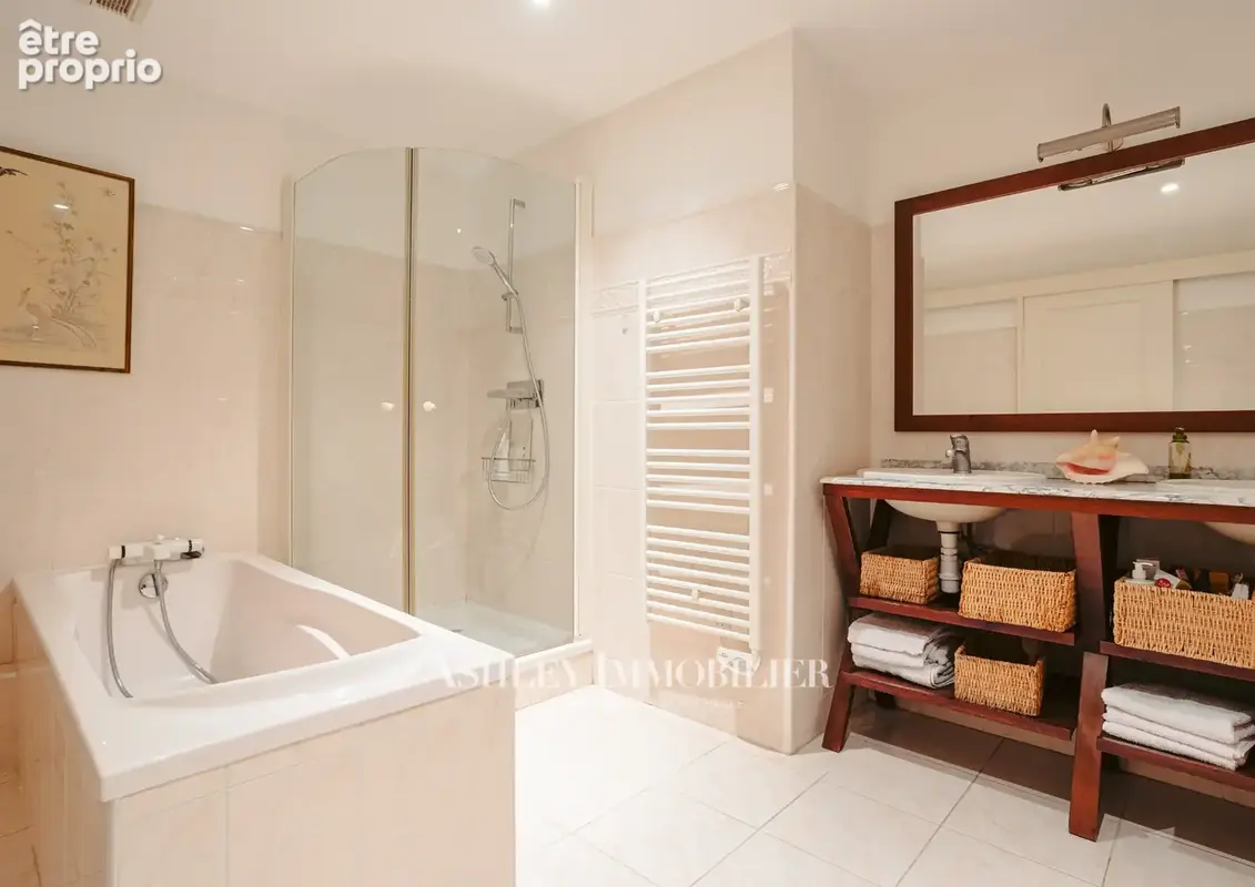 Appartement d'exception 188 m2 avec terrasse et vue sur le Chenal   La Rochelle - Quartier Médiathèque - photo 16