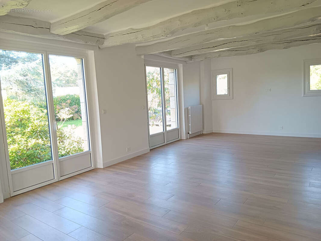 Maison à LOCOAL-MENDON