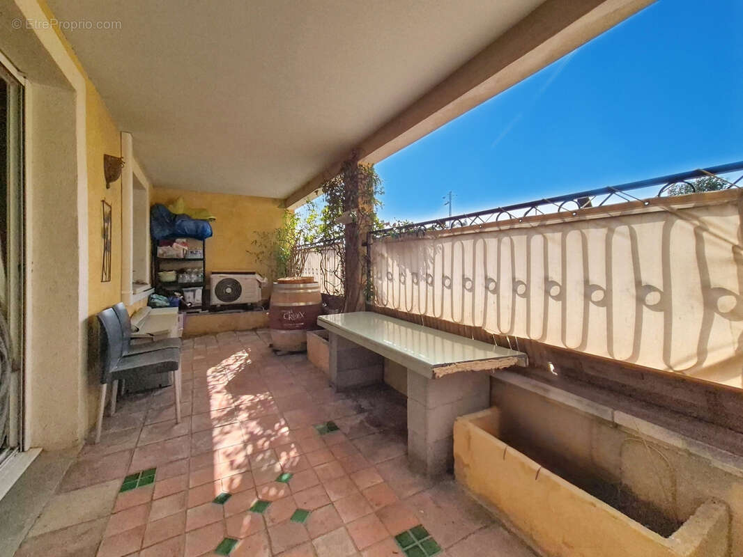 Appartement à LA CROIX-VALMER