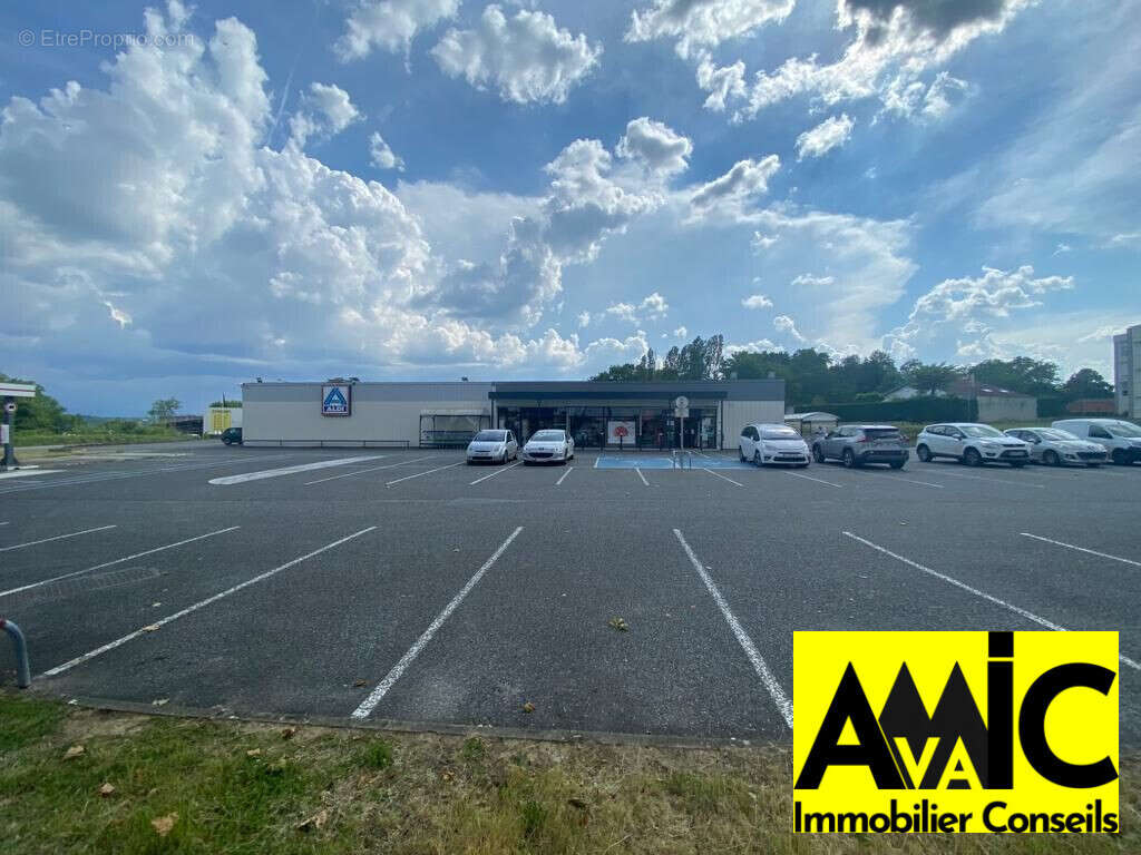 Commerce à BOULOGNE-SUR-GESSE