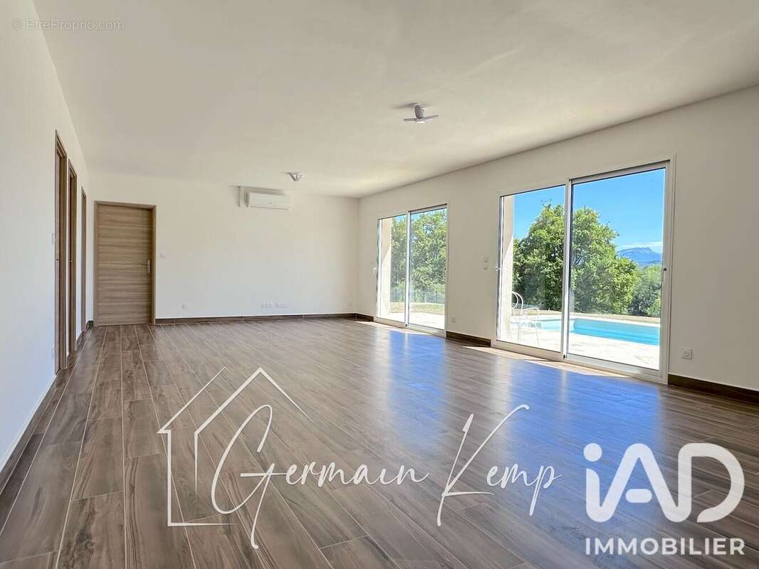 Maison 110 m² à Les Abrets  - photo 7