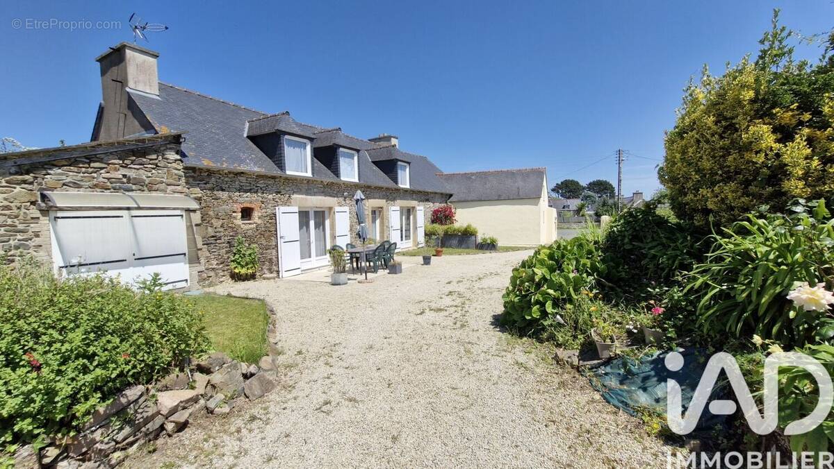 Photo 1 - Maison à PLOUEZEC