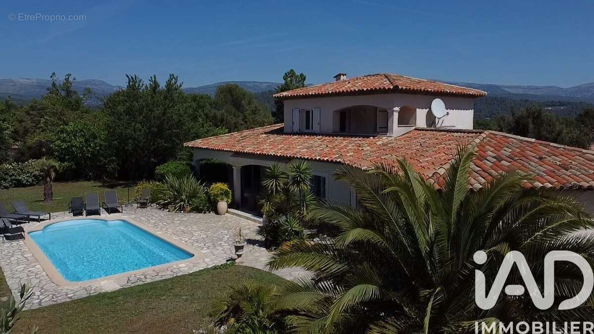 Maison 189 m² à Callian  - photo 3