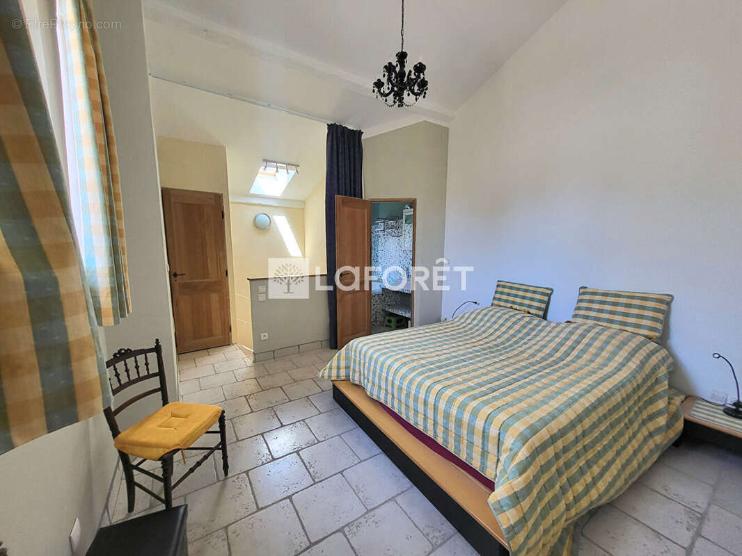 Maison à L'ISLE-SUR-LA-SORGUE