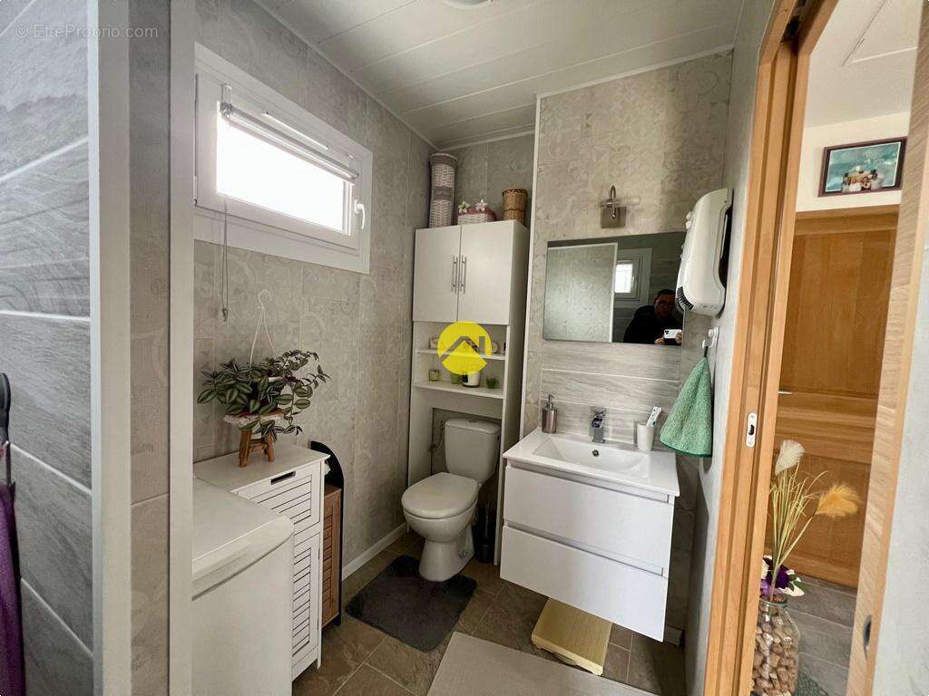 Maison à SAINT-AMAND-EN-PUISAYE