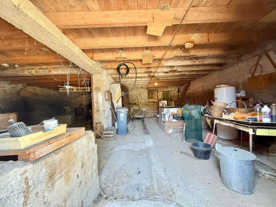 Maison avec grange et terrain constructible - photo 5