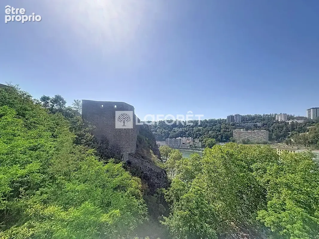 Quais de Saône - Appartement familial T4 -117m² lumineux avec vue dégagée - photo 4