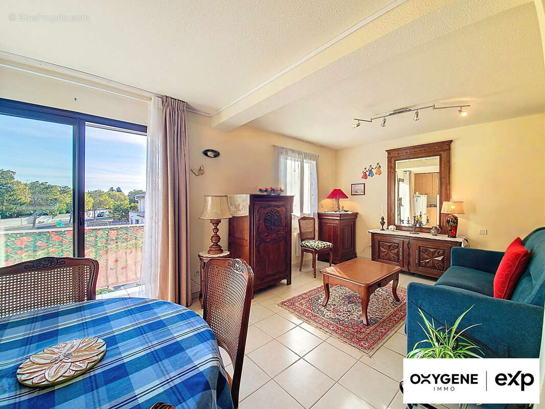 Appartement à SAINT-LAURENT-DE-LA-SALANQUE