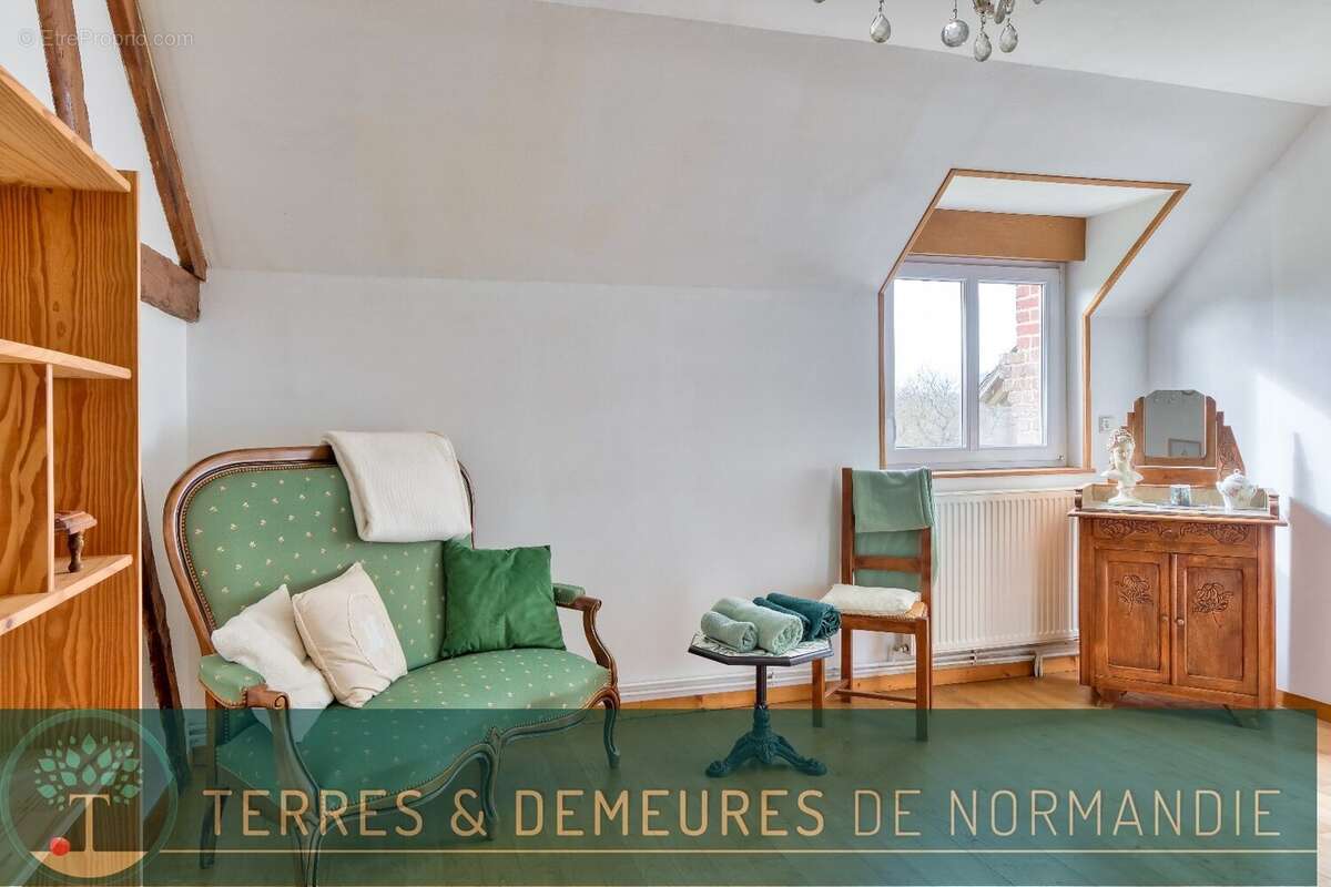 Ensemble immobilier de 383m² sur son parc de 1.2 hectare en Normandie, 76. - photo 10