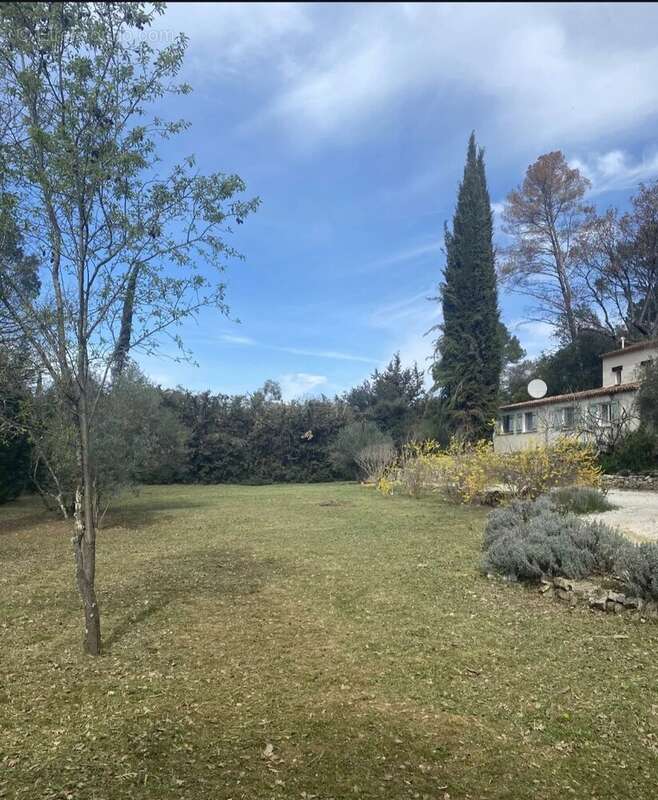 Maison à LORGUES
