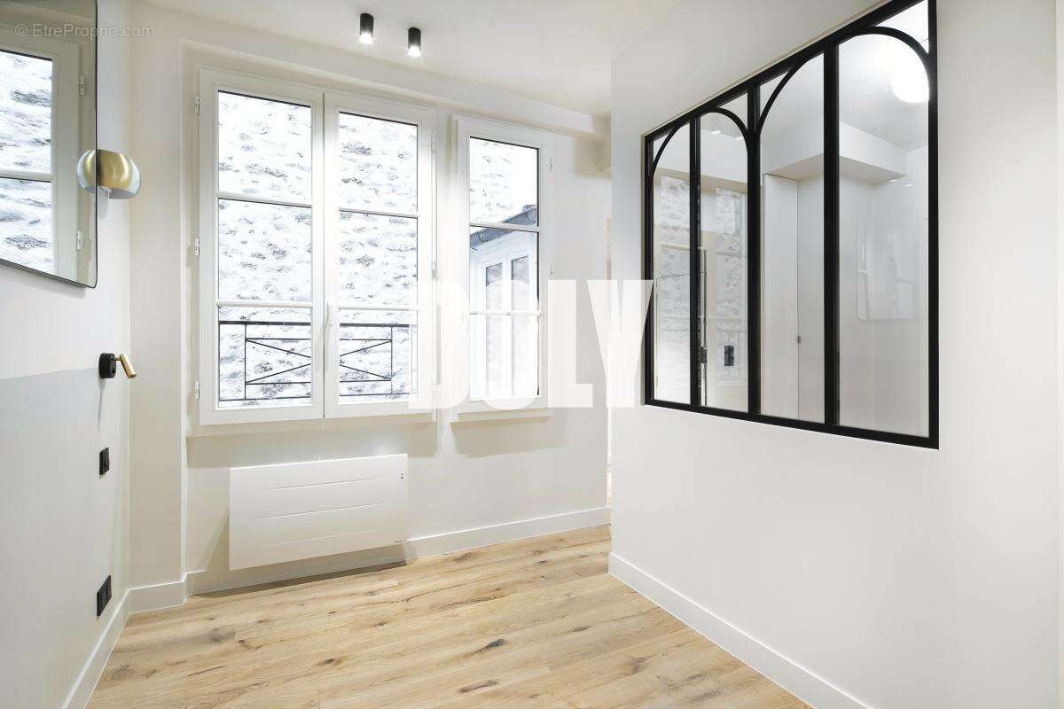 Appartement à PARIS-10E