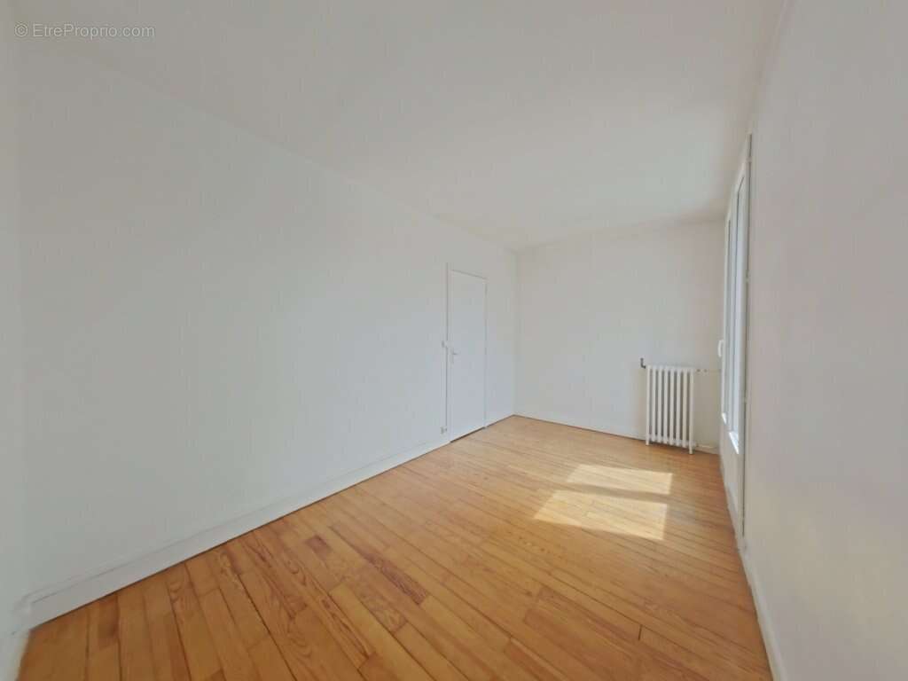 Appartement à PARIS-20E