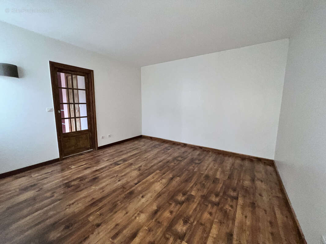 Appartement à MORANGIS