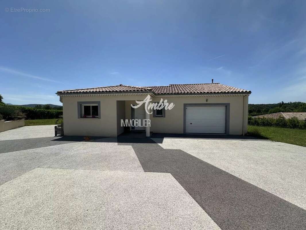 MONTELEGER Maison récente de 130 m² Type 6 - photo 24
