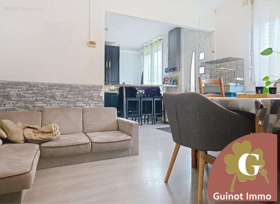 Séjour - Maison à LILLEBONNE