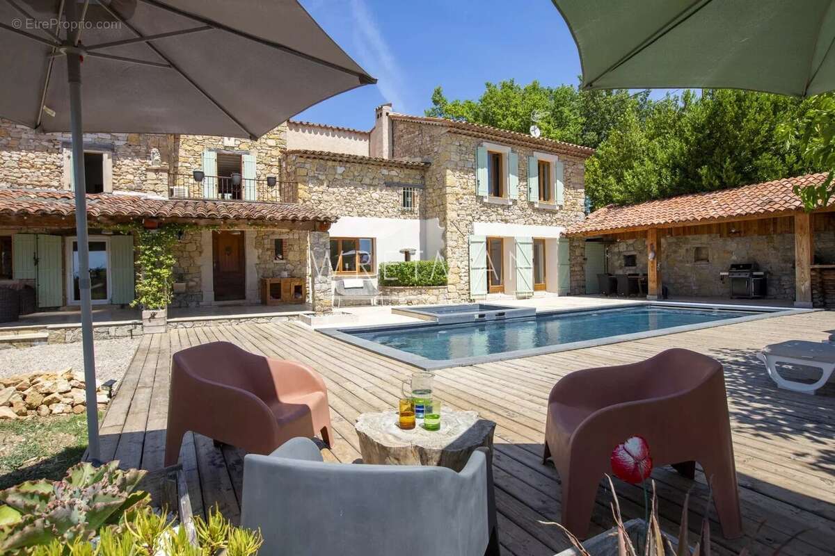 Maison à MONTAUROUX