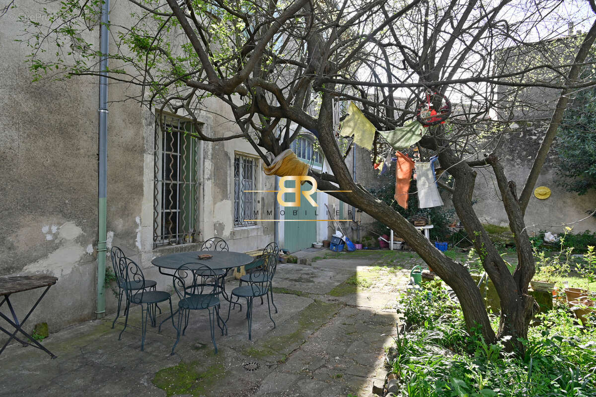 Maison à UCHAUD