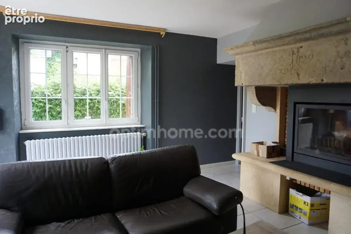 Secteur Vesoul, maison de 152 m², 3 grandes chambres, insert bois et garage double - photo 8