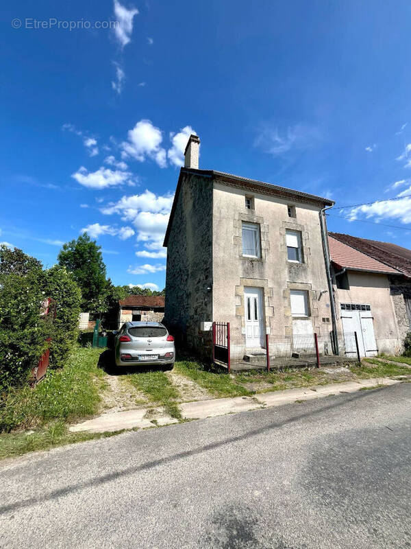 Maison à DOMPIERRE-LES-EGLISES