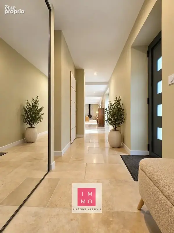 Caractère, charme & esprit contemporain — une demeure de 180 m² à la rénovation très récente, proche des commodités - photo 14