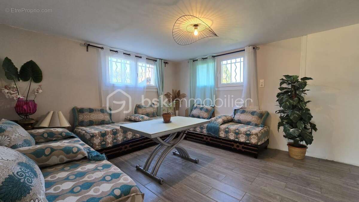 Maison à BAGNOLS-SUR-CEZE