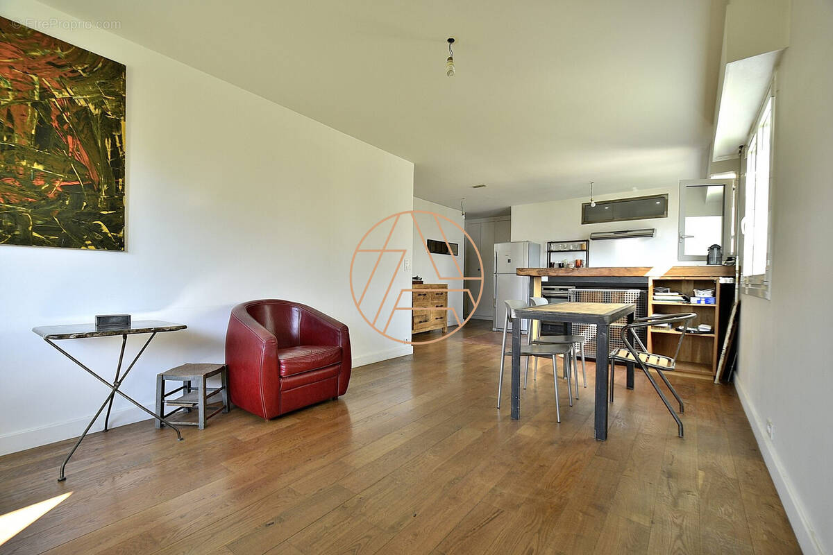 Appartement à SAINT-MAUR-DES-FOSSES