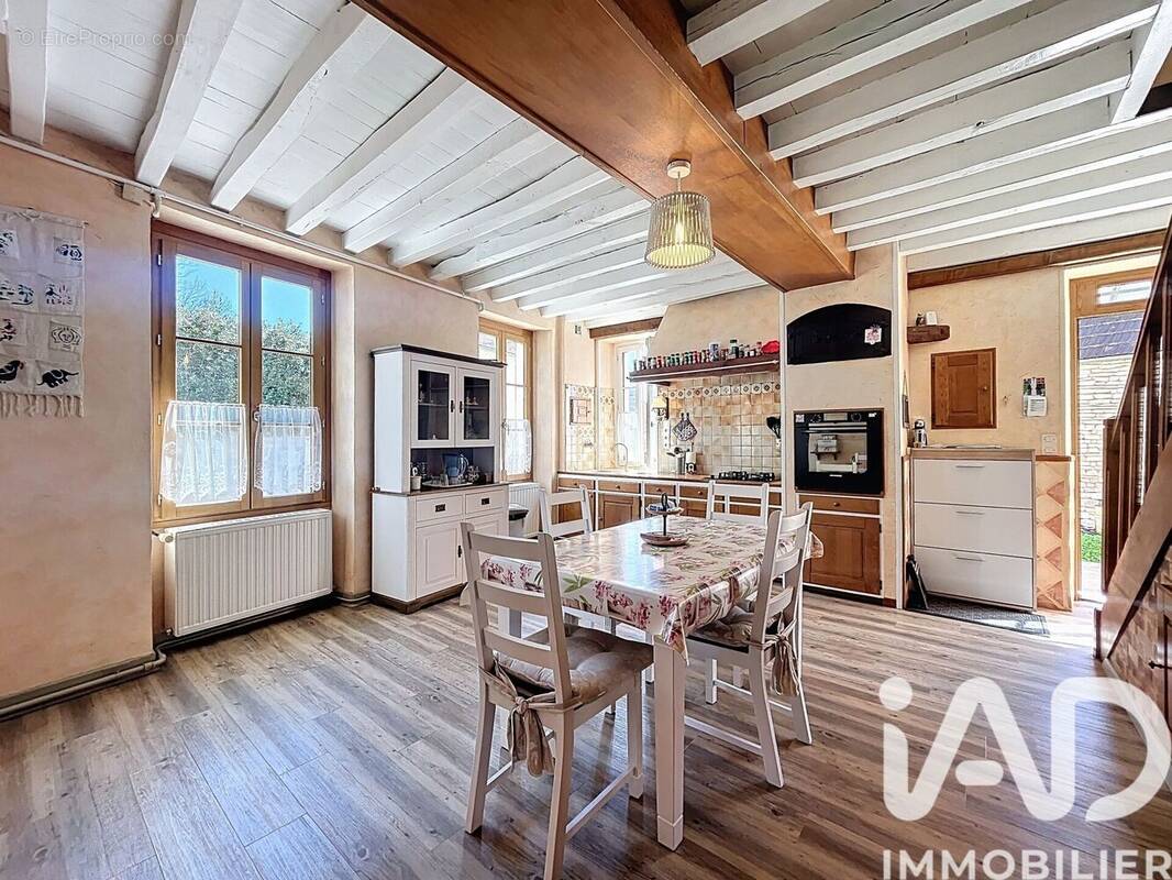 Photo 1 - Maison à MAILLY-LA-VILLE