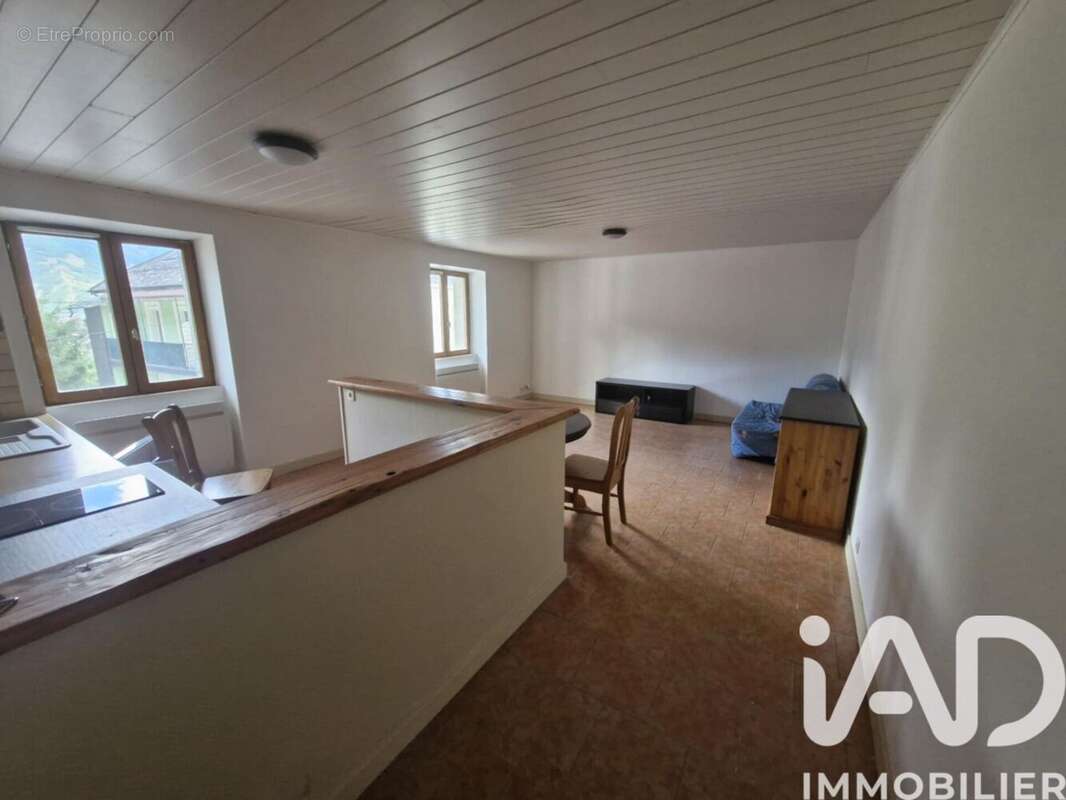 Photo 2 - Appartement à SAINT-ETIENNE-DE-CUINES