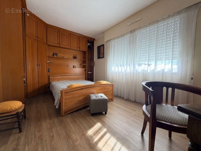 Maison à YGOS-SAINT-SATURNIN