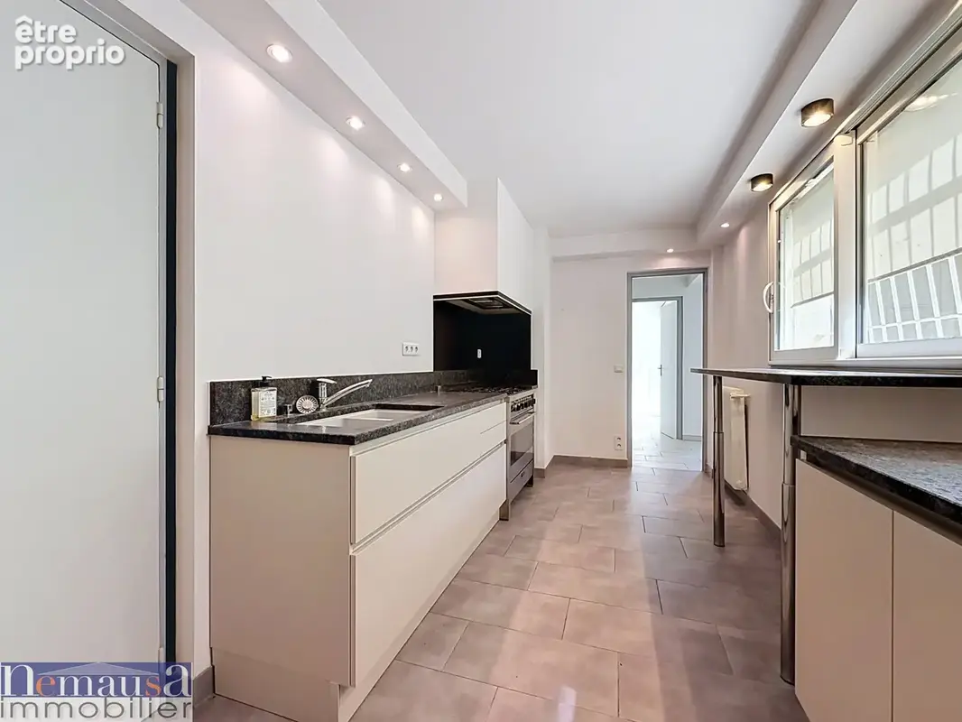 A vendre Maison de plain-pied rénovée avec jardin   Nîmes Saint-Césaire - photo 7