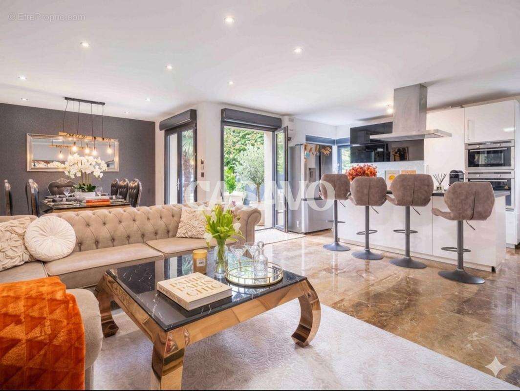 Maison à LE BLANC-MESNIL