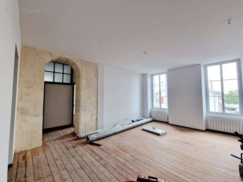 Maison à SAINT-JEAN-D&#039;ANGELY