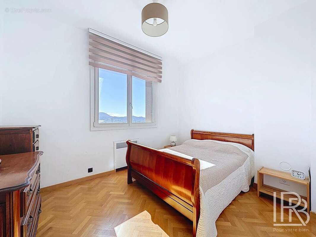 Appartement à MARSEILLE-6E