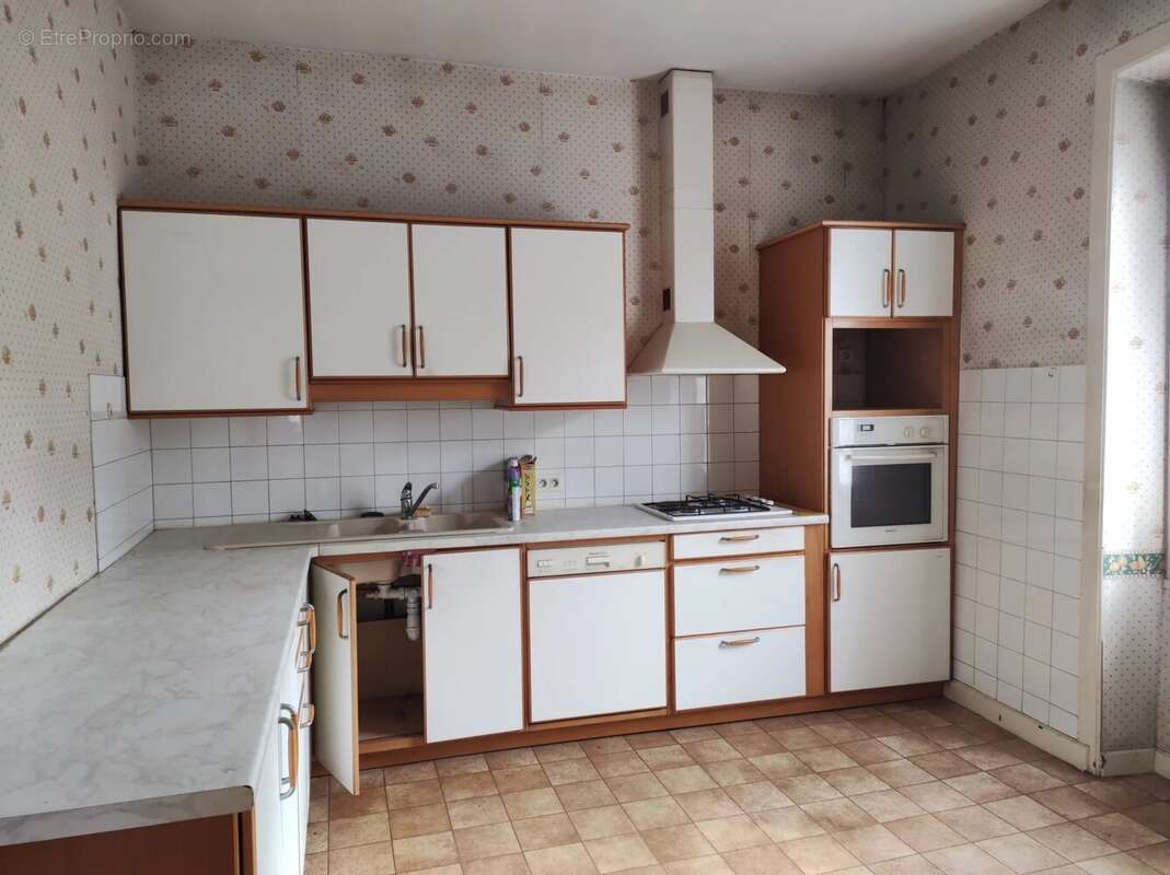 Maison à PIEGUT-PLUVIERS