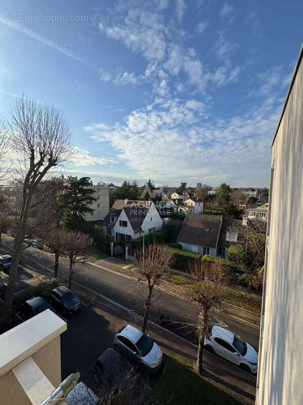 Appartement à MAISONS-LAFFITTE