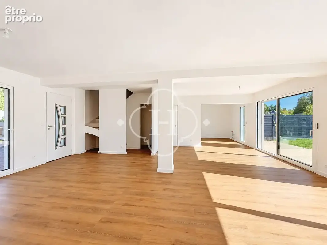 Maison 8 pièces 175 m² à vendre à Le Mesnil-Le-Roi (78600) - photo 6