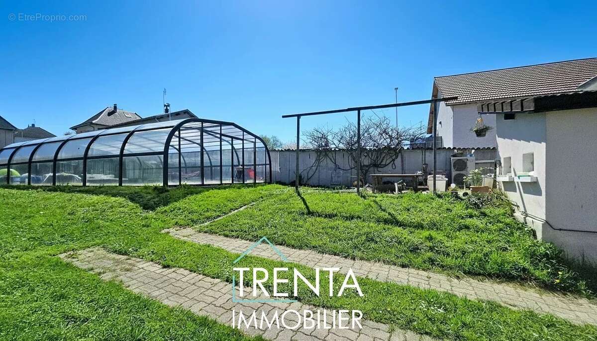 Maison à LA TOUR-DU-PIN