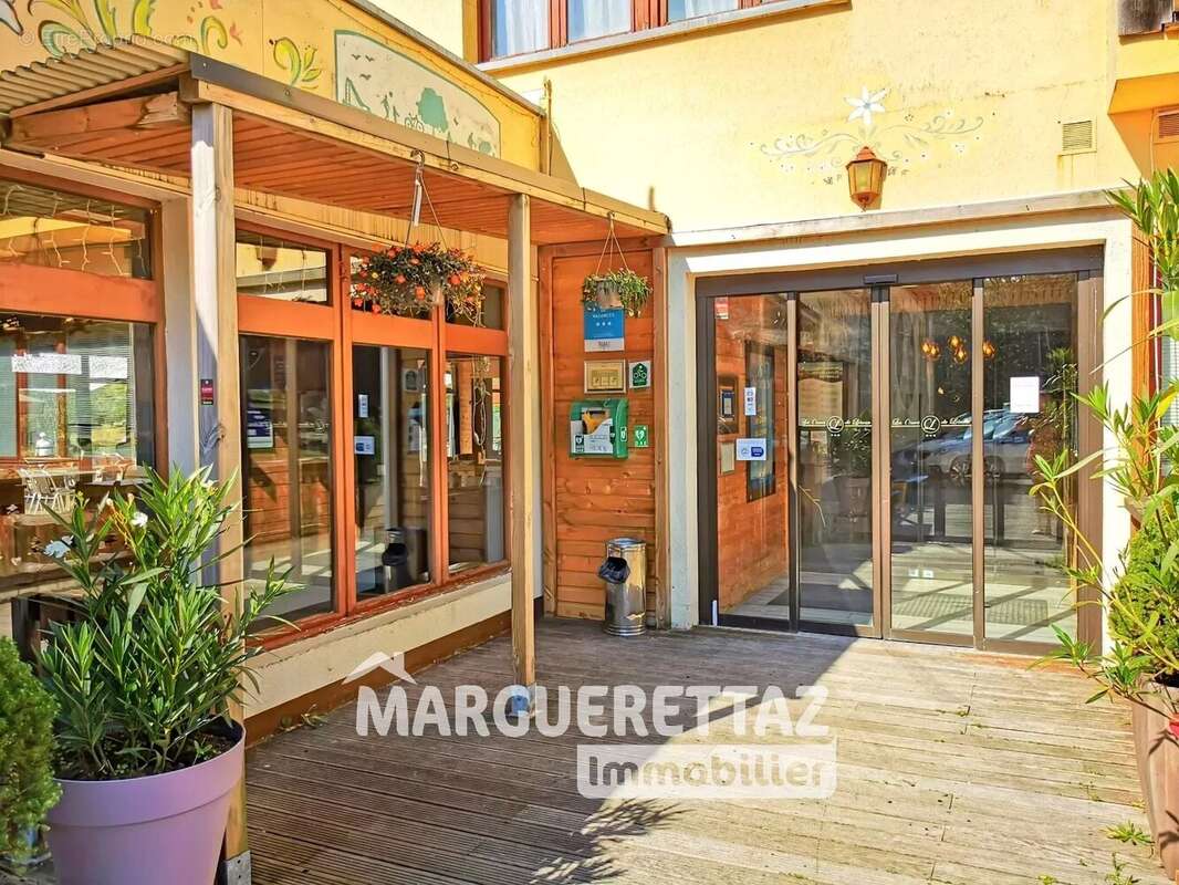 Proche genève - au coeur des alpes du léman - opportunité d'investissement - vaste tènement immobilier pour projet commercial ou - photo 3