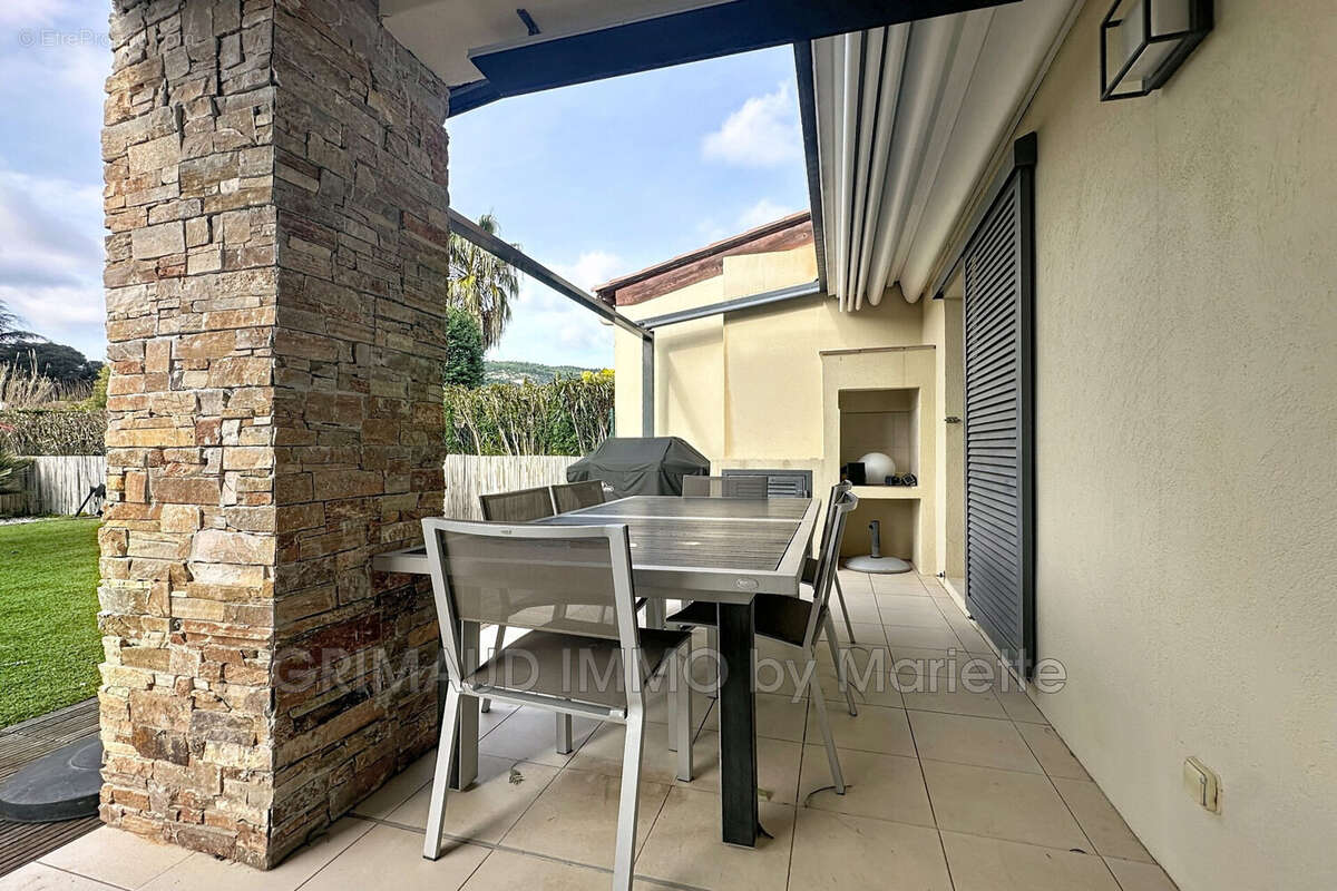 Maison à PLAN-DE-LA-TOUR