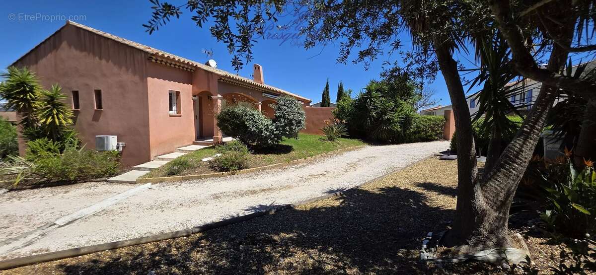 Maison à HYERES