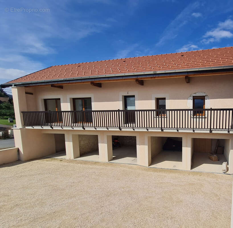 Appartement à LA ROCHE-SUR-FORON