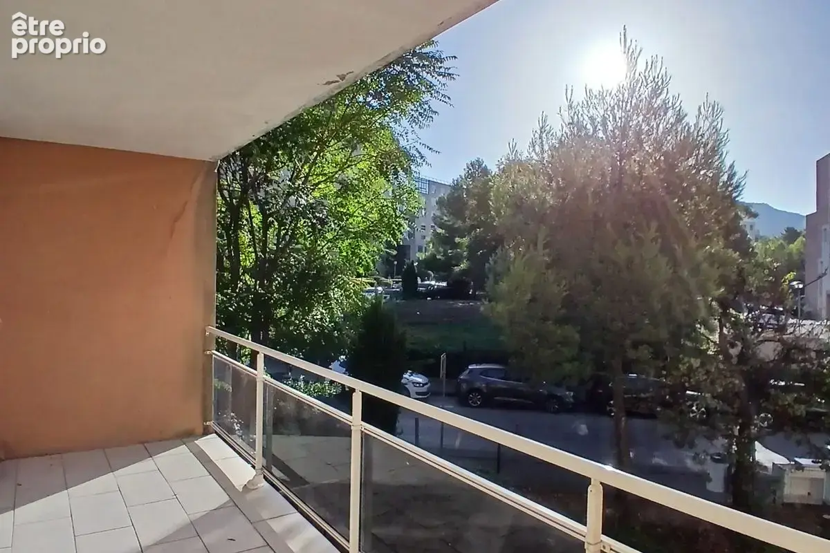 Appartement à MARSEILLE-9E