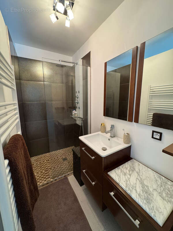 Maison à SAINT-MAUR-DES-FOSSES