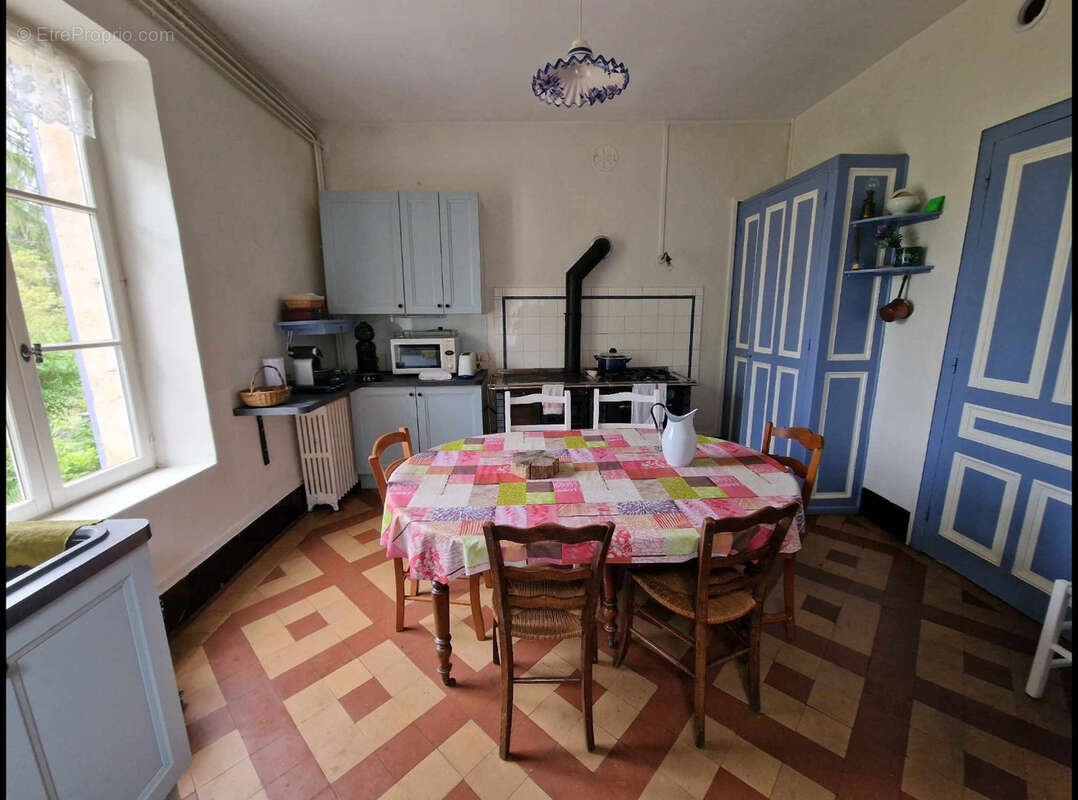 Maison à CEYZERIEU