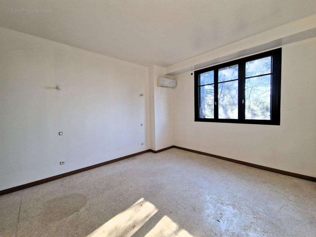 Appartement à CHATEAURENARD