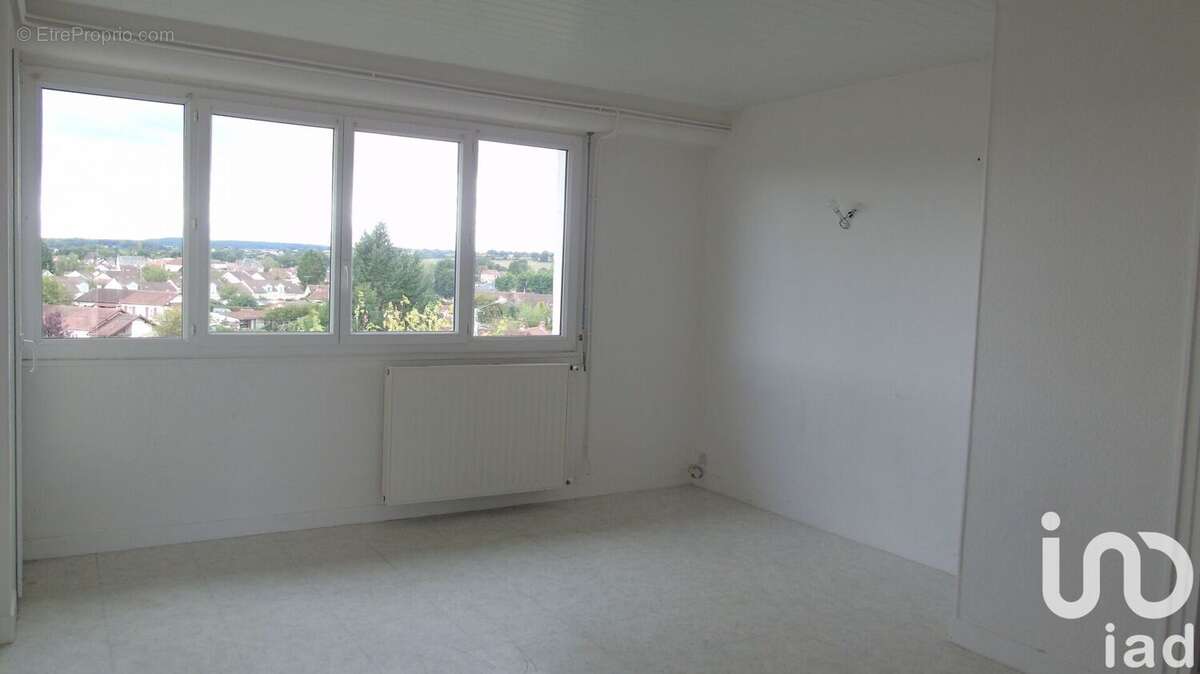 Photo 2 - Appartement à GUEUGNON